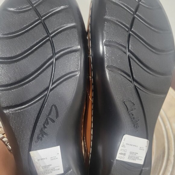 Brand New w/o Box Clarks Ashland Spin Q in Tan Womens Sz 9.5M MSRP $85 - Picture 5 of 6